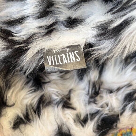 Disney Villains Cruella De Vil Faux Fur Spotted Shrug Wrap with Red Ribbon - Picture 2 of 2